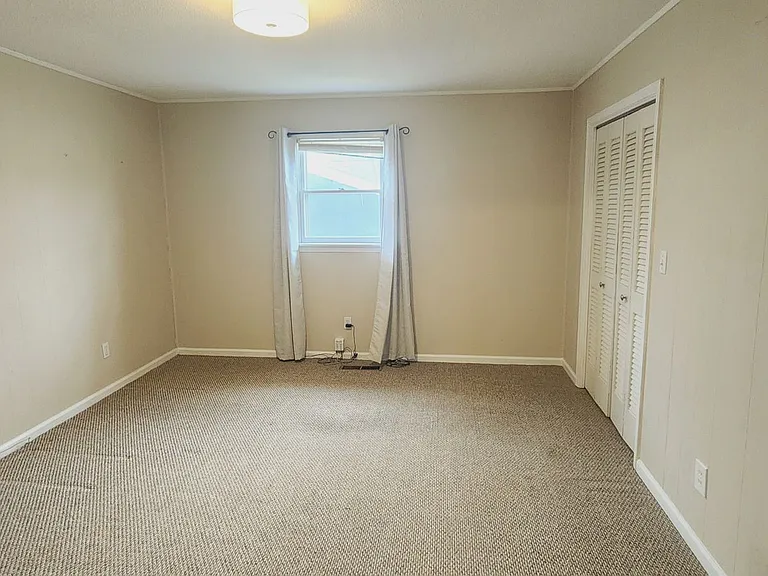 209 Knoll Crest Dr — Photo 18