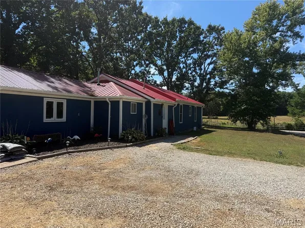 515 Maiden Ln, Cuba, MO 65453