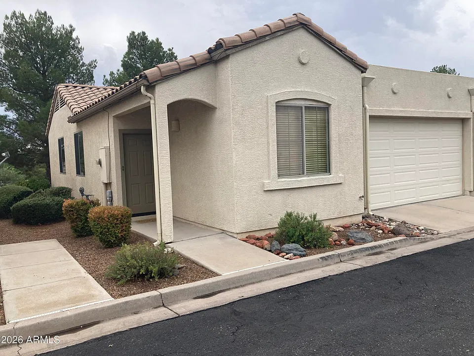 955 Salida Ln