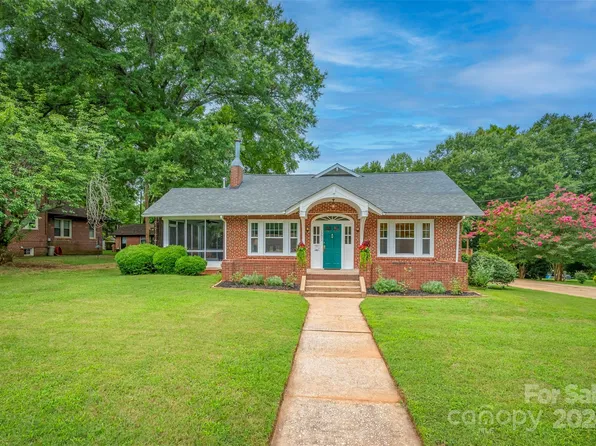 161 Carolina Ave, Forest City, NC 28043