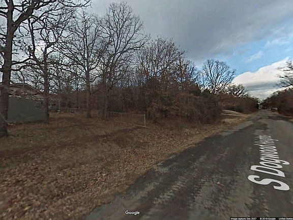 3rd image of S Dogwood Hts