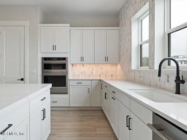 2056 Prudential Dr — Photo 7