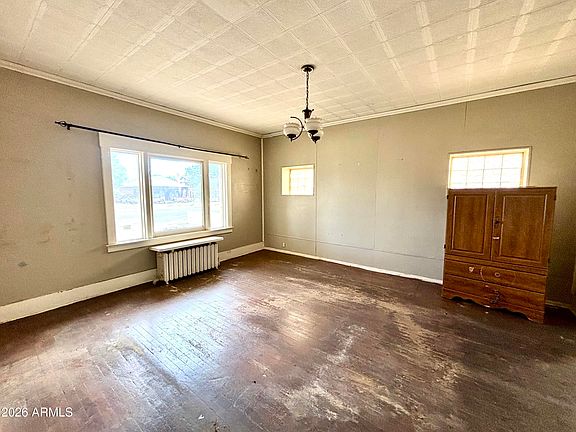 4th image of 1228 E 9TH Street