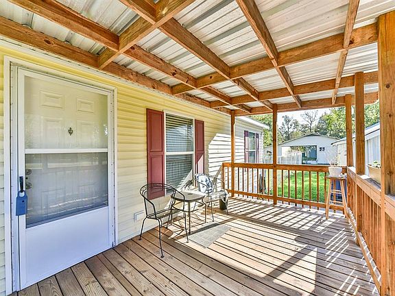 3rd image of 37118 Fawn Ln