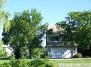 10 W Point Pl, Tonka Bay, MN 55331