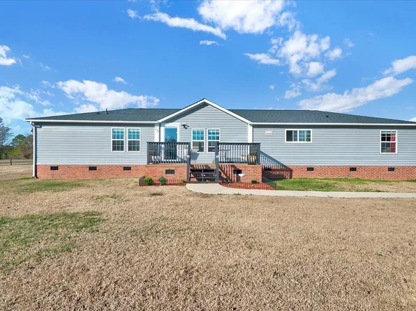 25 Mannsfield Ln, Broadway, NC 27505