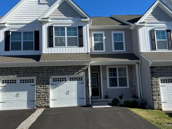 143 Everleigh Dr, Royersford, PA 19468