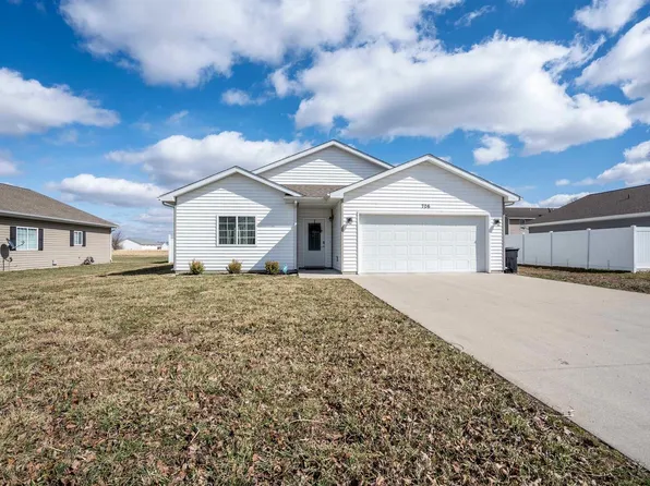 706 Savannah Ave, Herrin, IL 62948