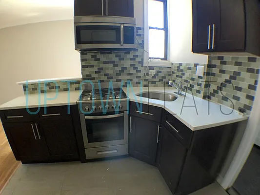 Rented by Uptown Flats LLC | media 37