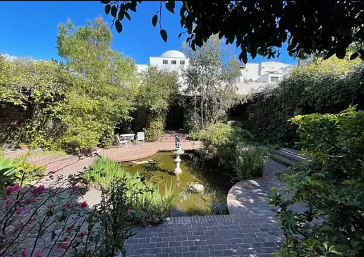 2130 Vista Del Mar St — Photo 2