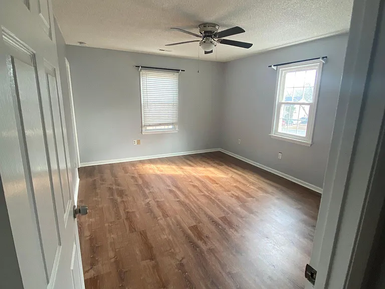 8232 Meadowdale Ln — Photo 25