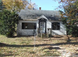 921 S 11th St, Goshen, IN 46526