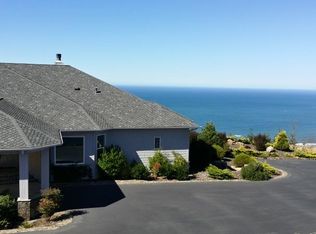 631 Spyglass Rd, SMITH RIVER, CA 95567