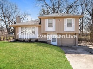 7511 E 93rd St, Kansas City, MO 64138