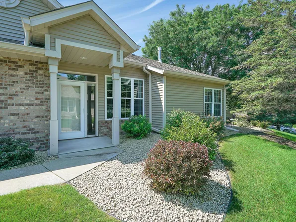 5786 Willow Ln, Shoreview, MN 55126