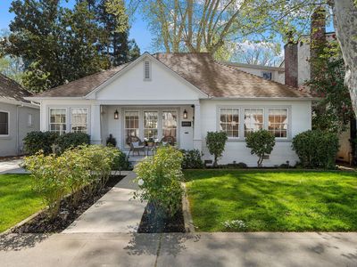 2432 6th Ave, Sacramento, CA, 95818