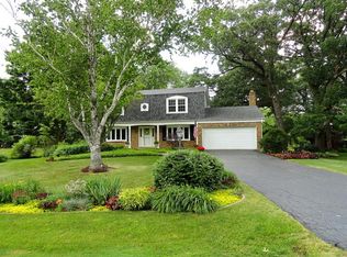 3N353 Bonnie Ln, St Charles, IL 60175