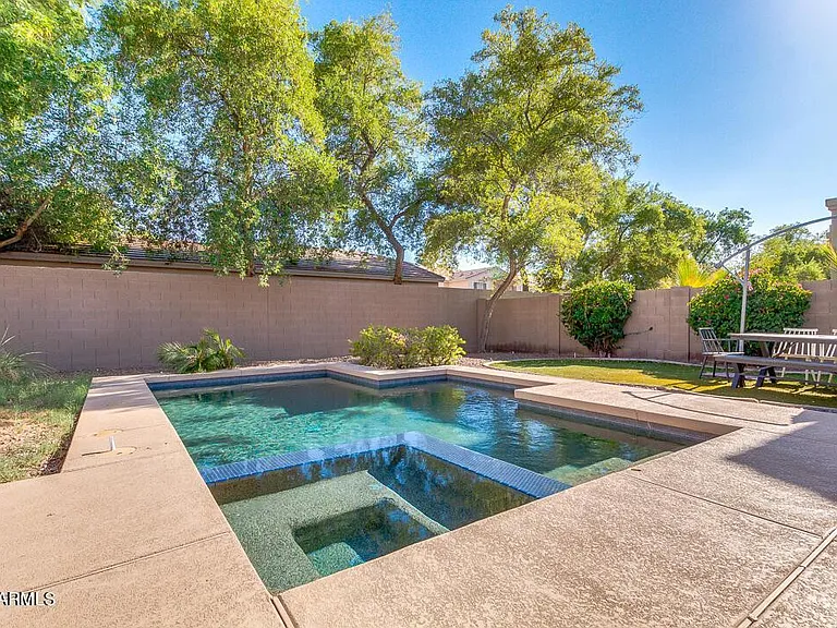 2037 W Periwinkle Way — Photo 37