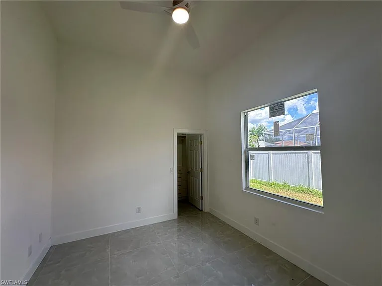 2220 SE 18th Ave — Photo 8