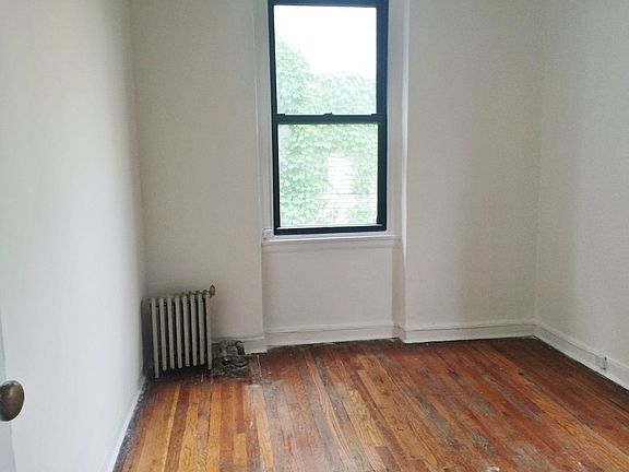 5th image of 2168 35th St APT 3A