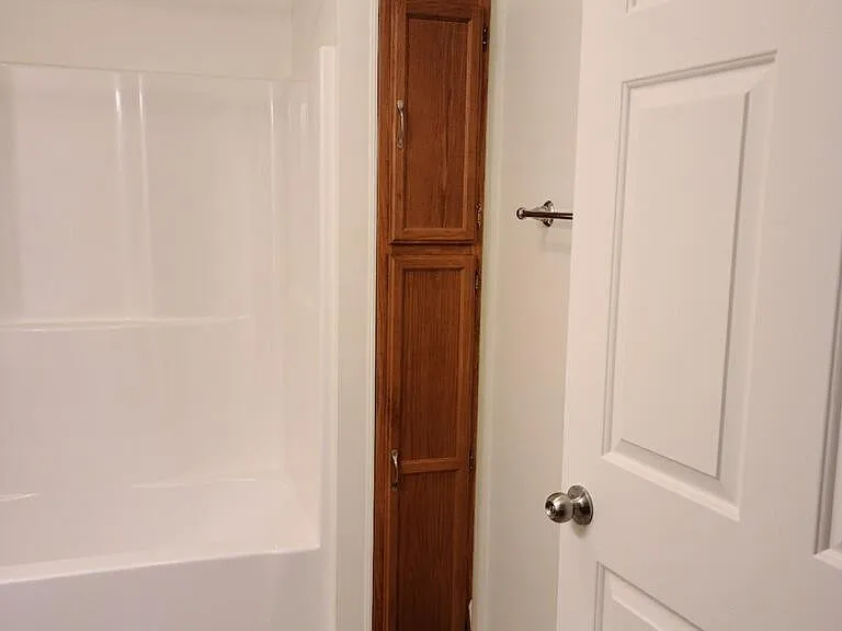 121 Schofield Ct — Photo 15