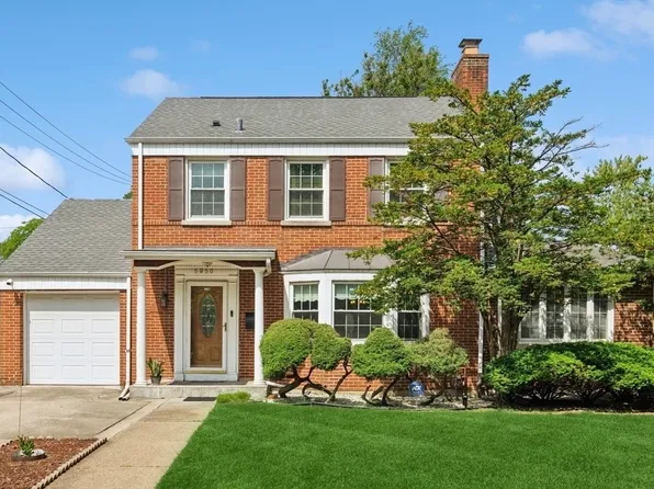 5950 N Kostner Ave, Chicago, IL 60646