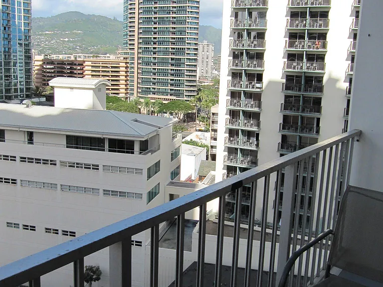 1920 Ala Moana Blvd #1006 — Photo 31
