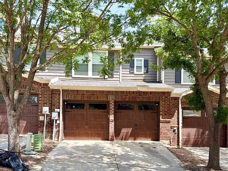 2224 Stonepark Pl — Photo 2