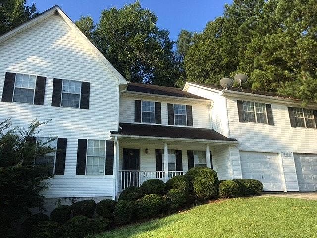 Triplex Exterior