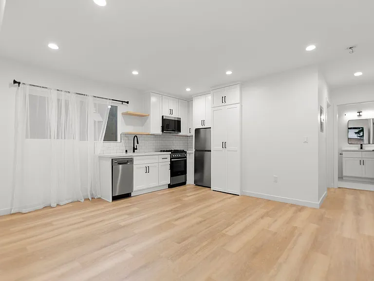 (Sr/Eu/Yo:B) 3280 Provon Lane — Photo 15