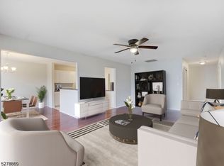 30 Gracie Rd, East Hanover, NJ 07936