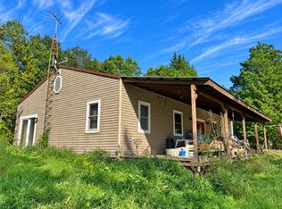 33 Karbers Ridge Rd, Herod, IL 62947