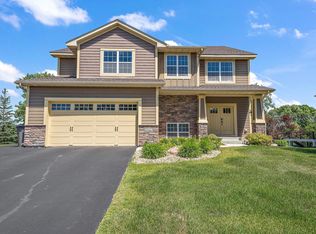 17027 W 62nd St, Eden Prairie, MN 55346
