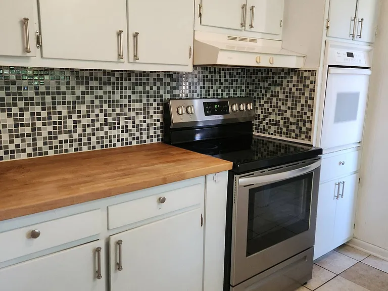 101 Montgomery Dr — Photo 8