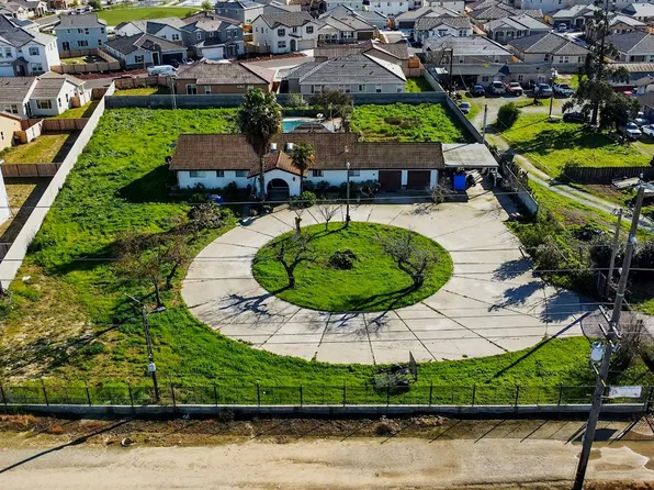 6400 E Hatch Rd, Hughson, CA 95326