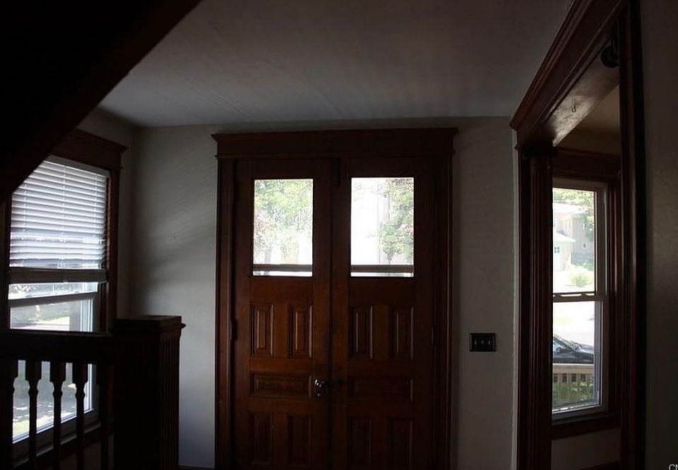 2nd image of 130 E 3rd St