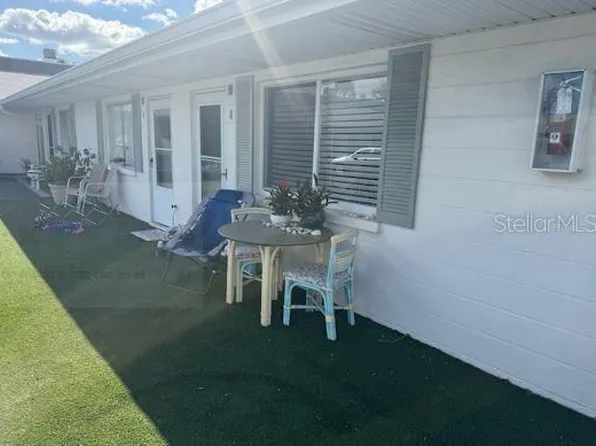 525 Manatee Ct APT 8, Venice, FL 34285