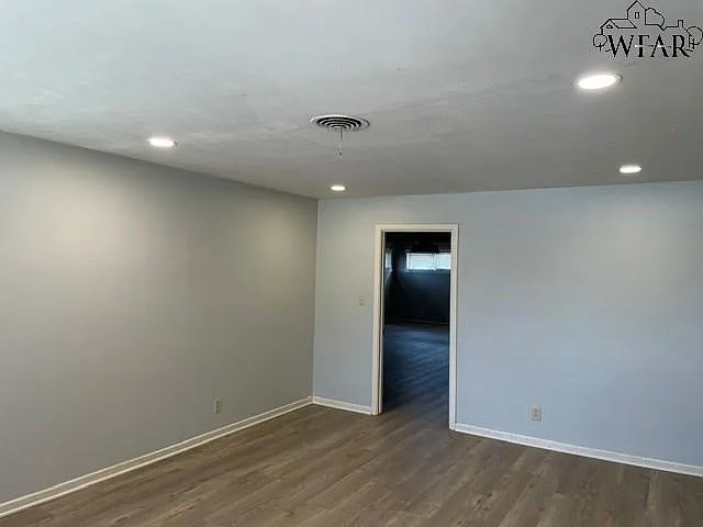 4701 Augusta Ln — Photo 2