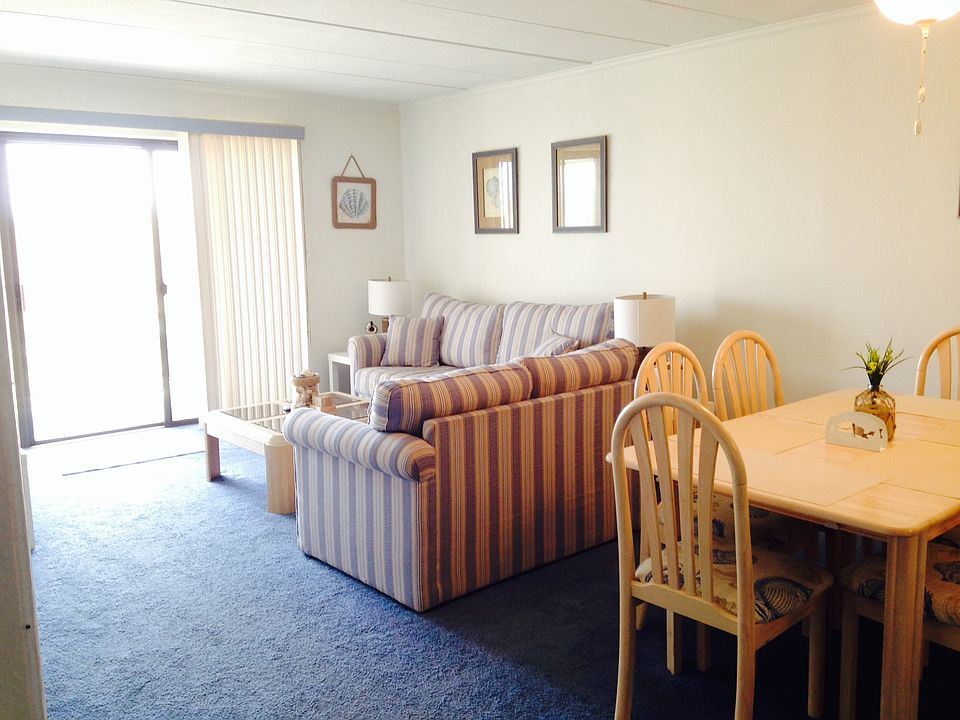 Living Area (View 1)