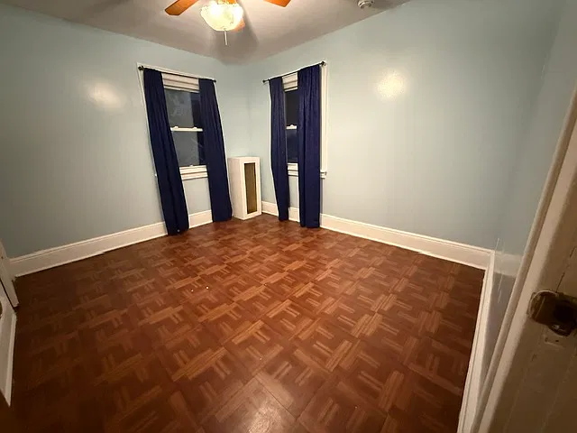 2 bed, 700 sqft, $2,400 — Photo 3