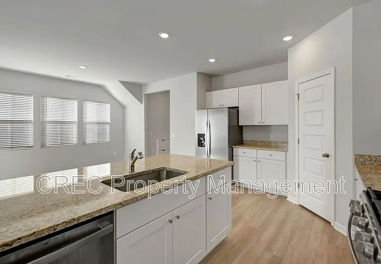 1465 Central Ave — Photo 9