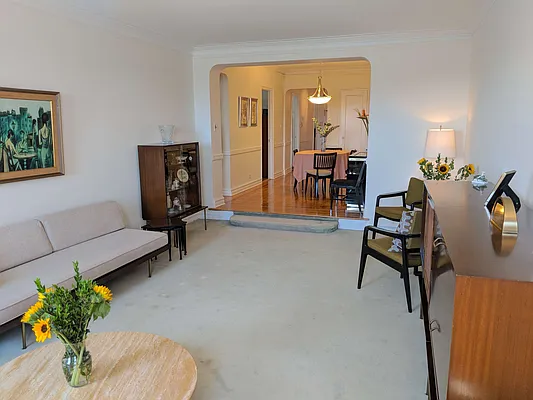 Sold by Kiess Realty, L.L.C. | media 22