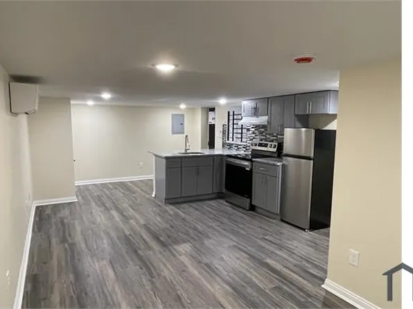 1033 S 55th St #B, Philadelphia, PA 19143