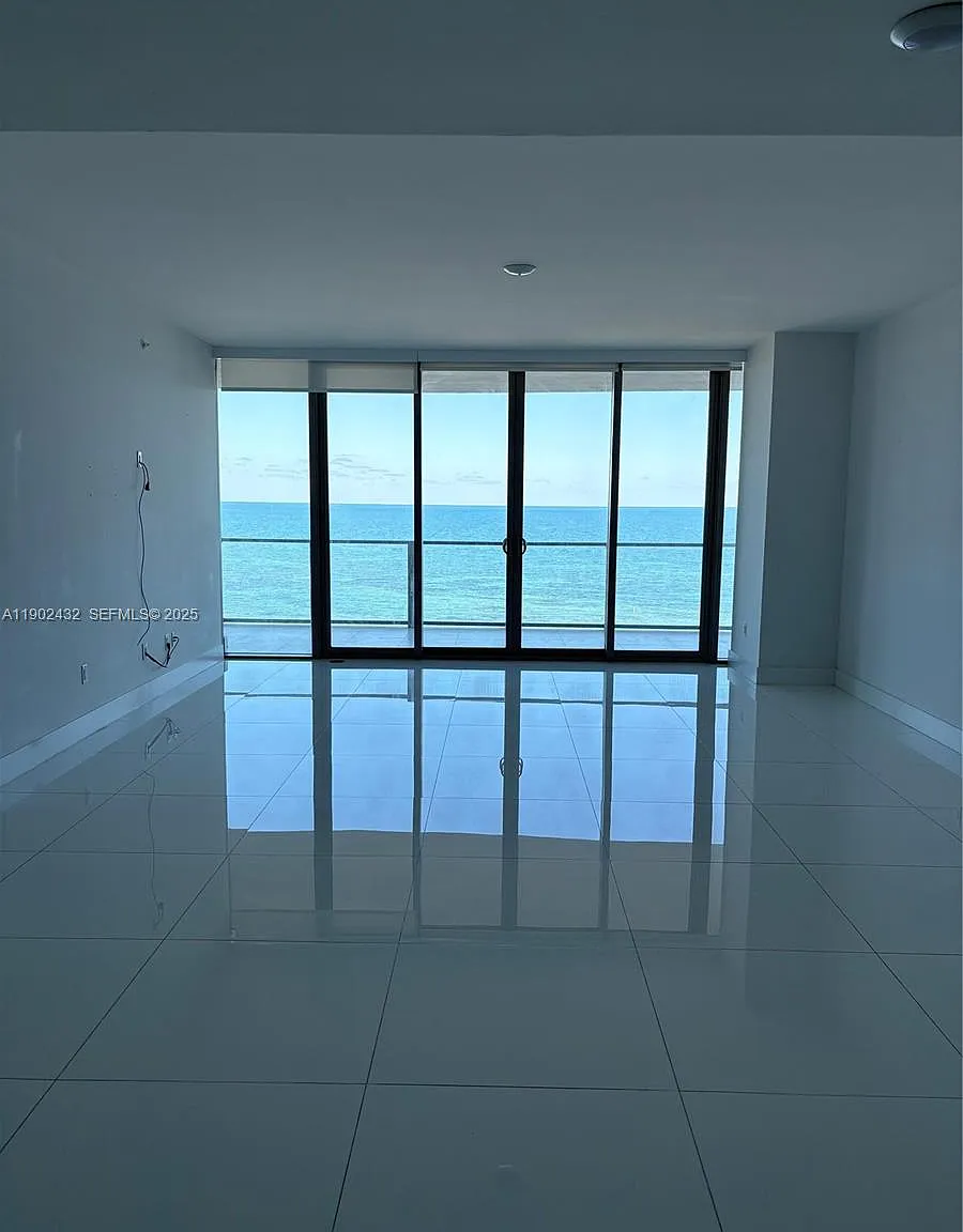 2 bed, 1703 sqft, $19,500 — Photo 2