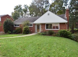 806 Wainwright Dr, Mt Lebanon, PA 15228