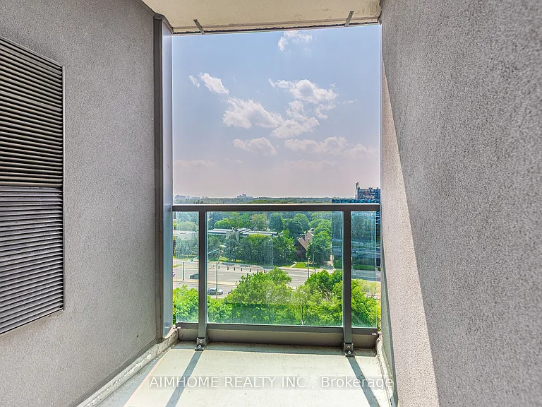 30 Harrison Garden Blvd #1106 — Photo 31