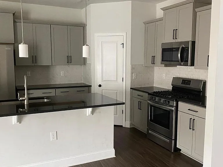 1308 Compass Dr — Photo 7