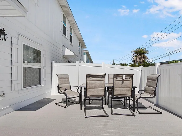 7482 Shadow Lake Dr — Photo 15