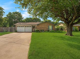 508 Deer Creek Rd, Fort Worth, TX 76140