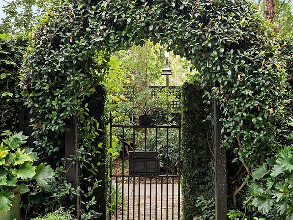 5th image of 4 Gateway Walk